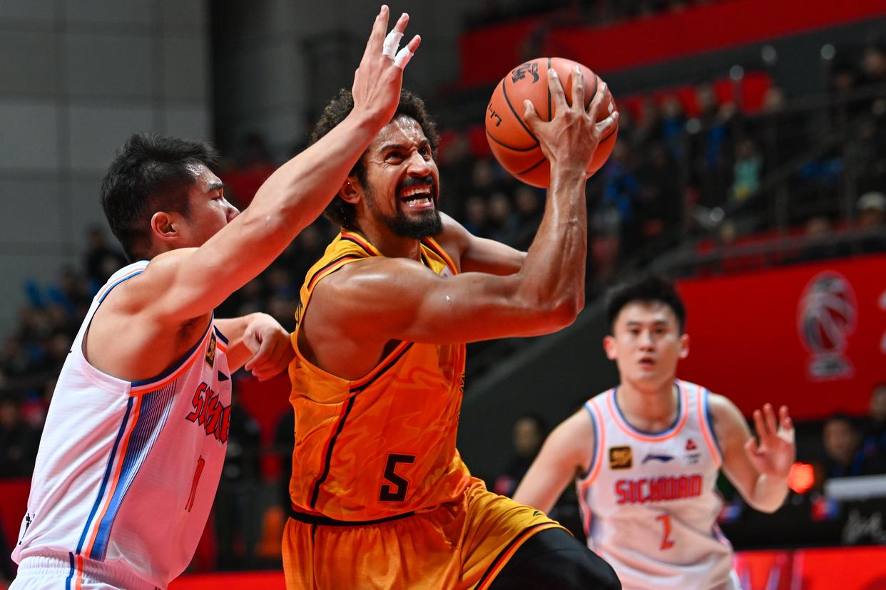 亚博官方平台-包含CBA常规赛转会期再迎强敌，阿森纳临场应变，主帅态度——话题不断，细节决定成败的词条