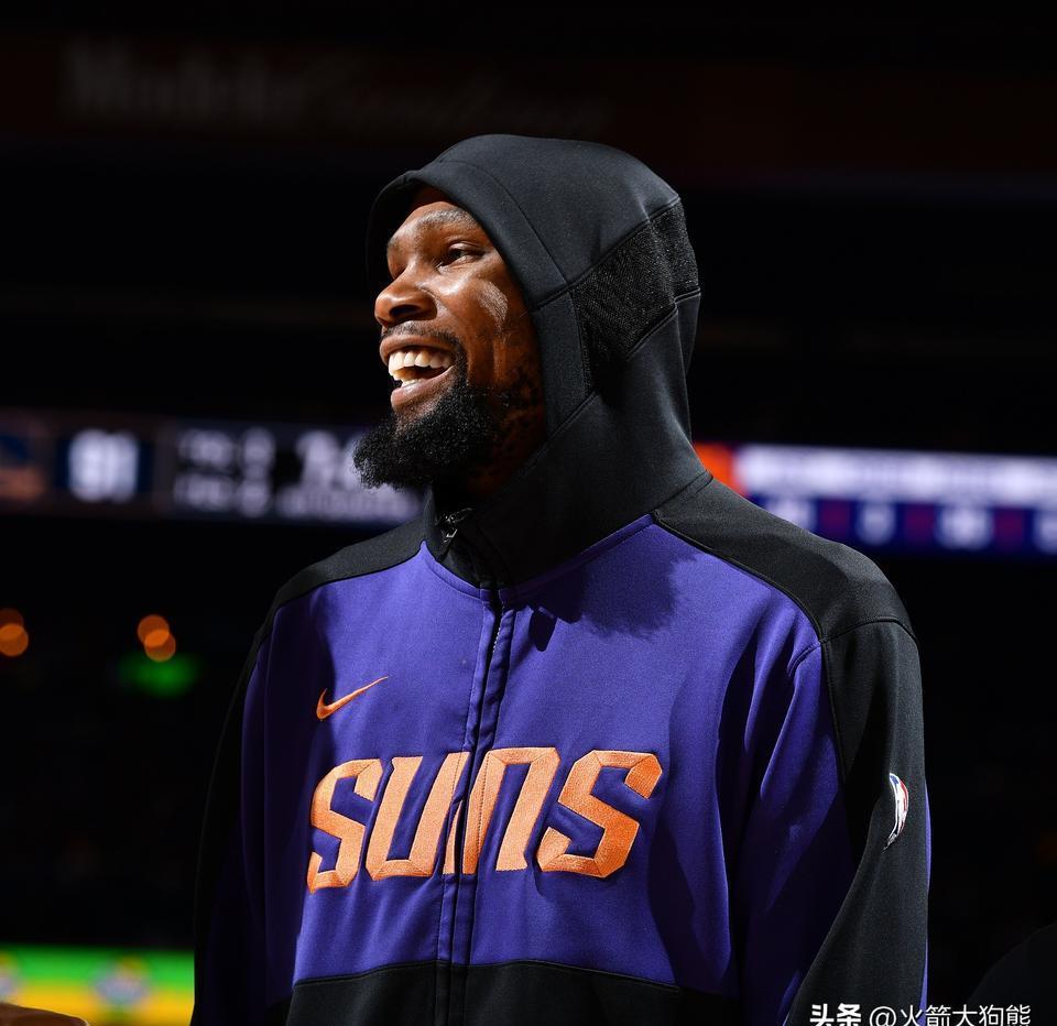 亚博官方-关于今晨体能课后，菲尼克斯太阳调整名单备战NBA季后赛，信心回归，资深球员宣示担当的信息