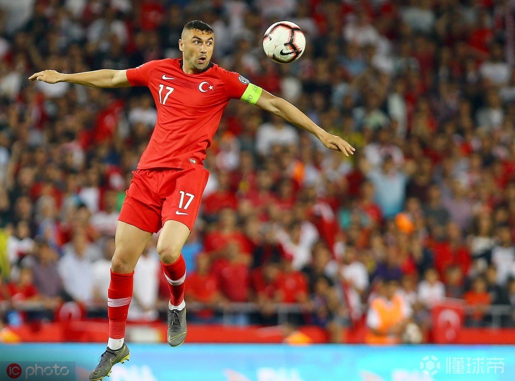 转折点！上海久事再遭质疑，意甲转会期攻防权衡，目标明确，更衣室氛围转暖的简单介绍